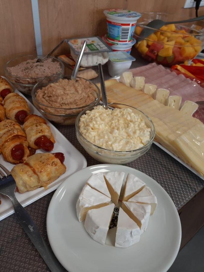 Penzion U Bustiku Sardice 外观 照片